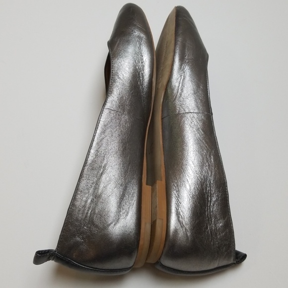 Ugg flats size 9 - Picture 5 of 7